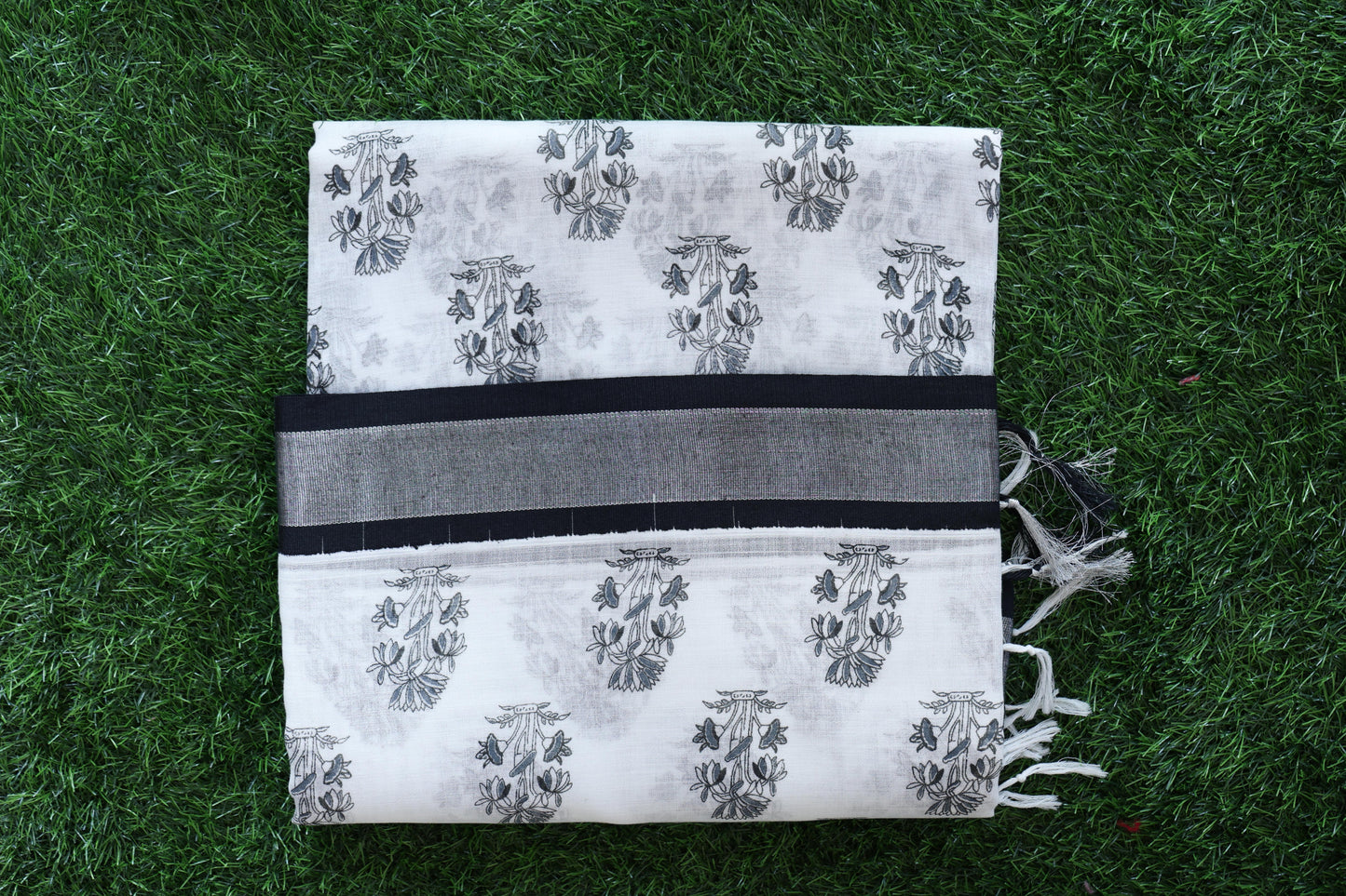 black and white sarees Velmayil Silks