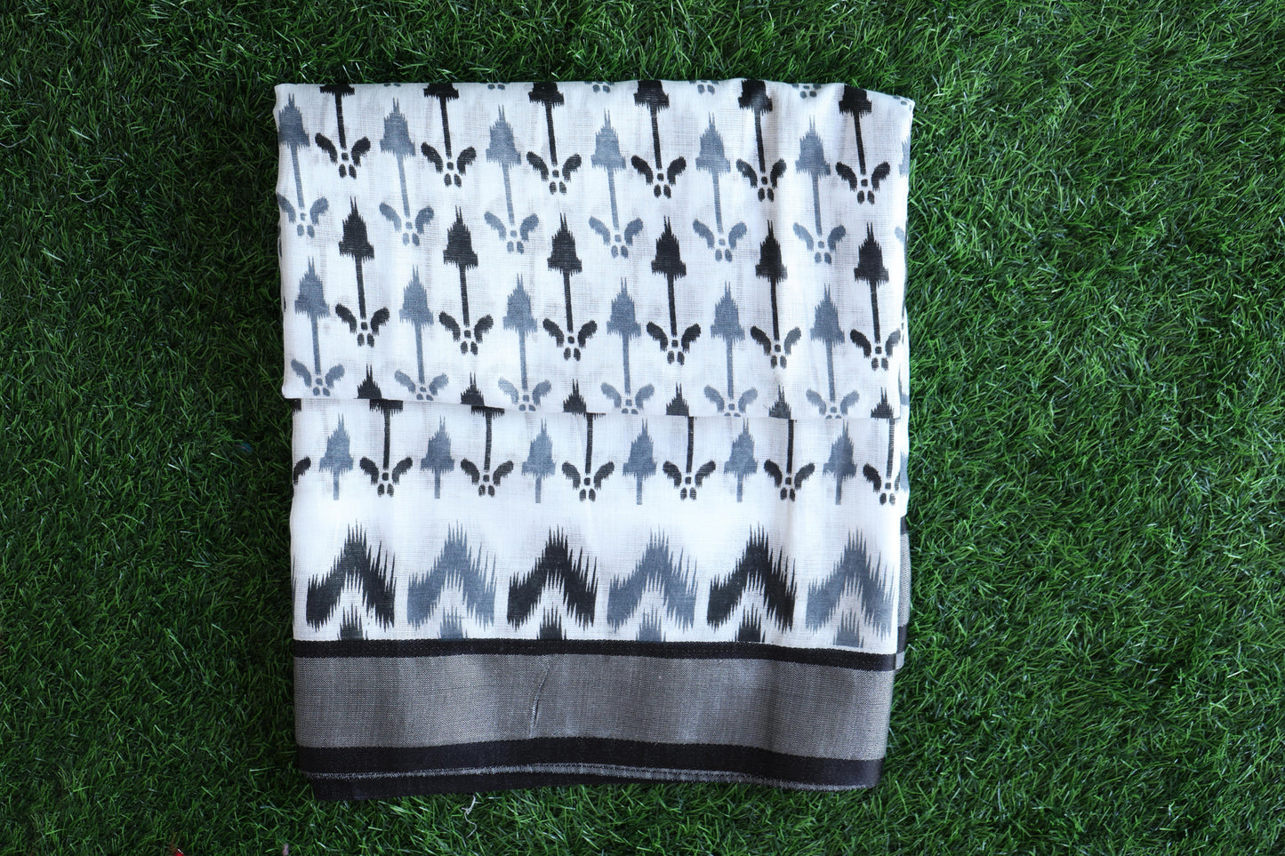 black and white sarees Velmayil Silks