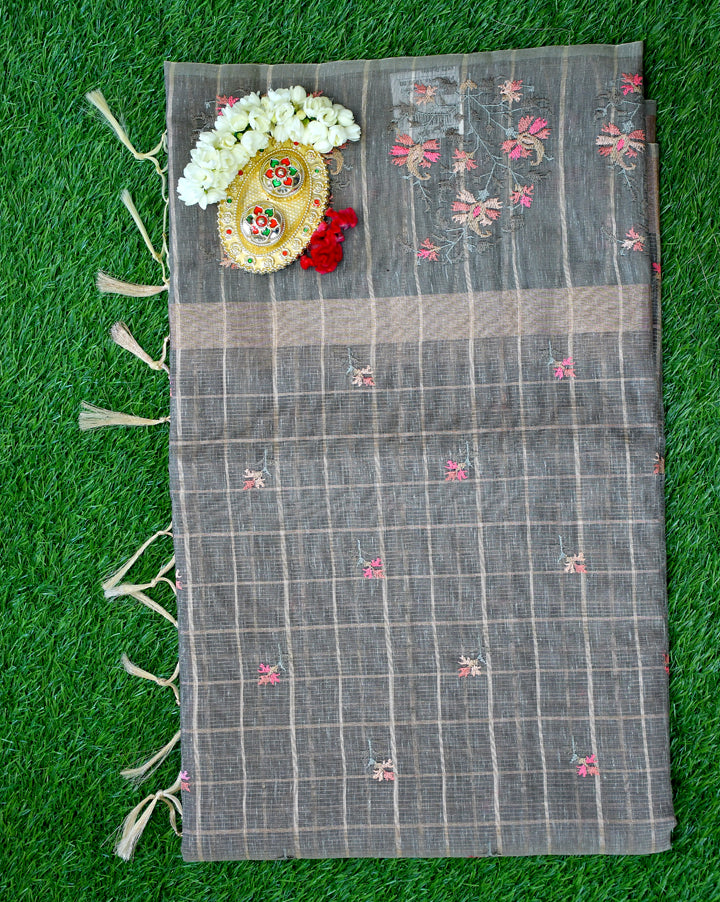 Cotton tissue embroidery work