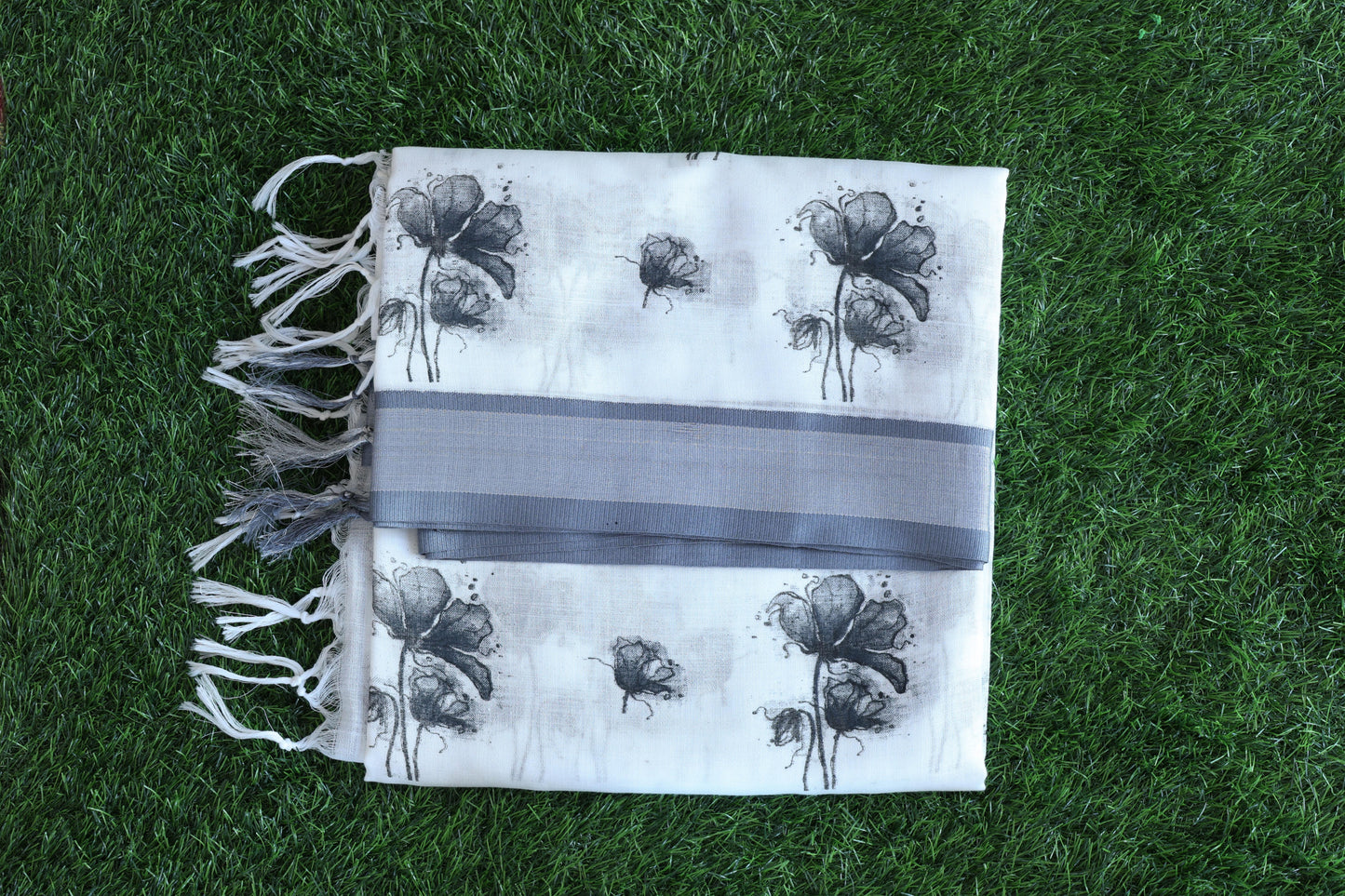 black and white sarees Velmayil Silks