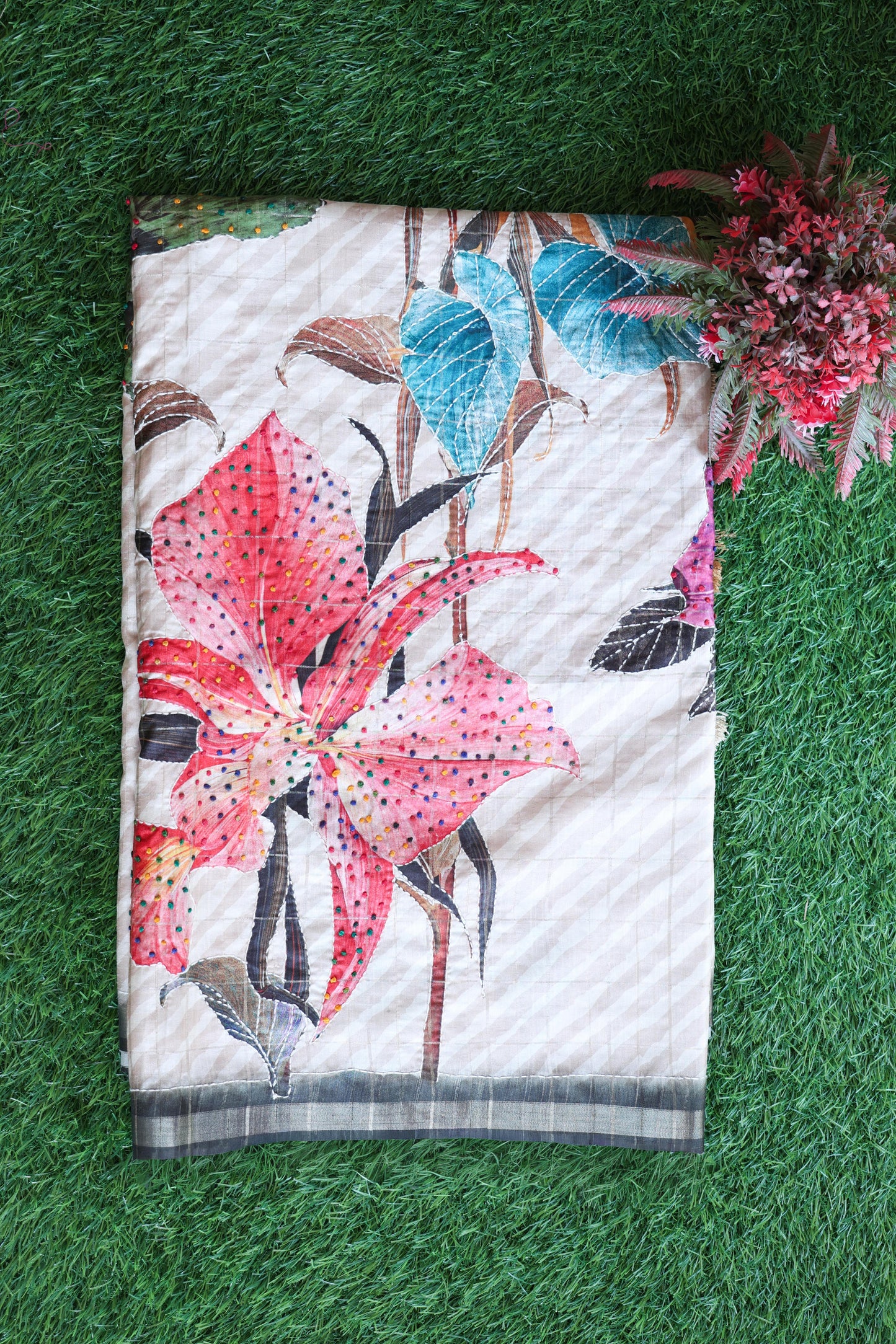 Tussar with chantheri french knot Velmayil Silks
