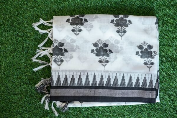 Black and white saree with design 12