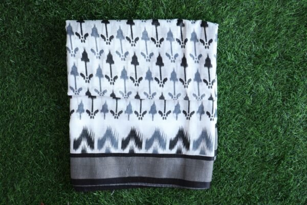 142_38b9e632-6dc7-4af1-9d78-a40fe4fdfdad.jpg Black and white saree with design 23